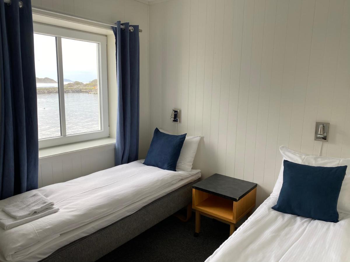 Fast Hotel Henningsvær Exterior foto